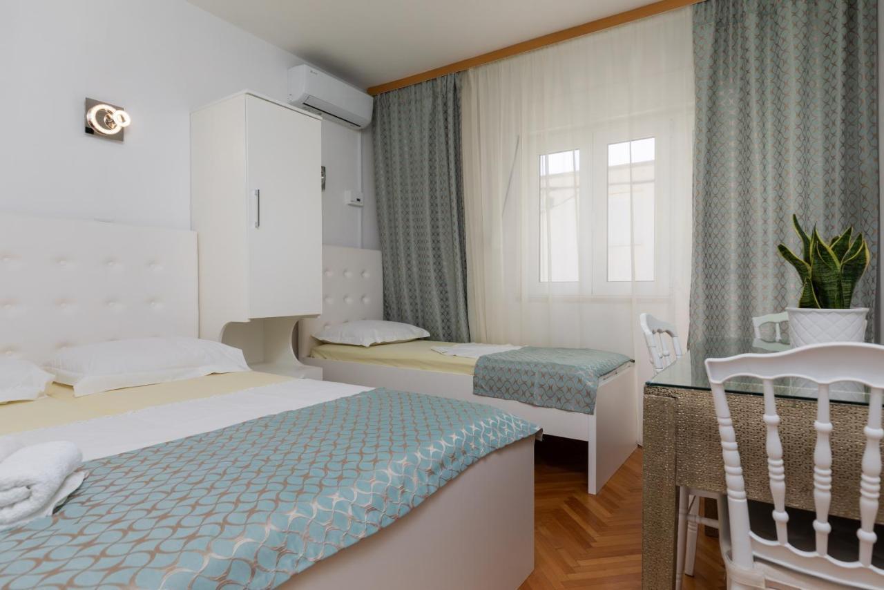 Apartments By The Sea Duce, Omis - 2992 Dugi Rat Exteriör bild